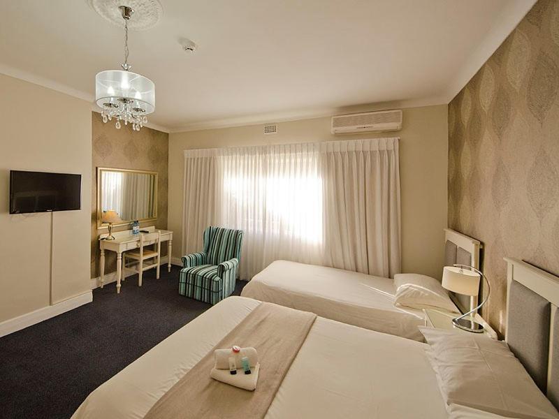 The Russel Hotel Knysna Exterior foto