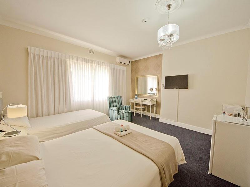 The Russel Hotel Knysna Exterior foto