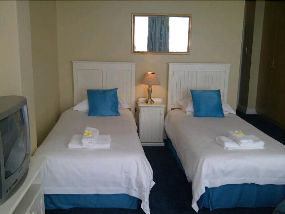 The Russel Hotel Knysna Exterior foto