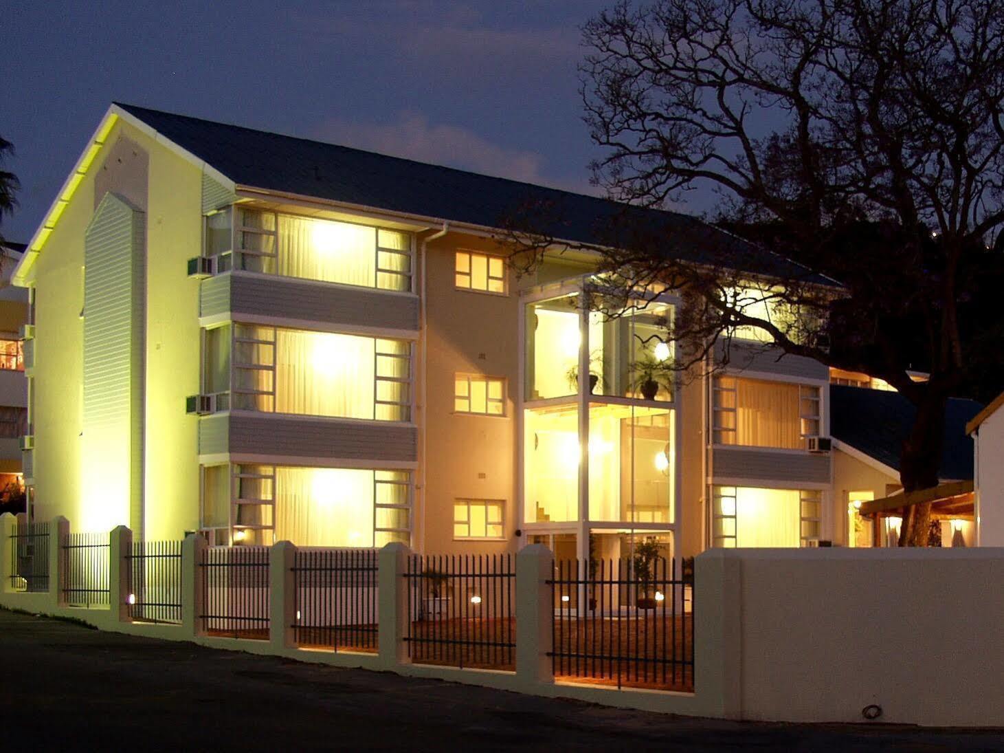 The Russel Hotel Knysna Exterior foto